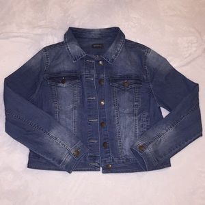 NEVER BEEN WORN jean jacket